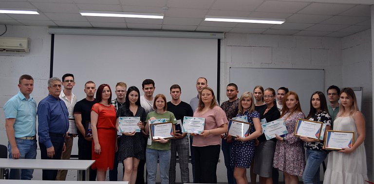 14 июня состоялось награждение выпускников очередного курса «Новичок» в «Учебно-практическом центре систем управления и цифровых технологий»