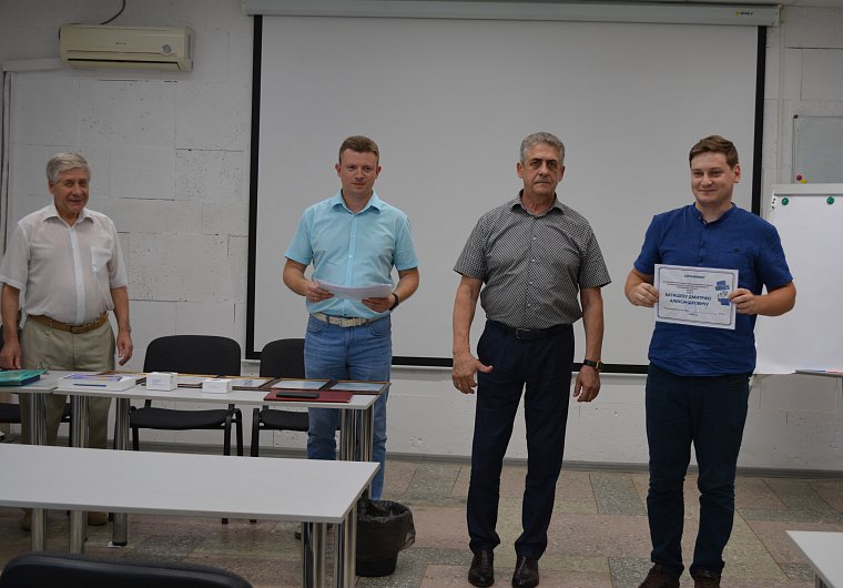 14 июня 2021 года были вручены сертификаты об окончании курса «Космос» в «Учебно-практическом центре систем управления и цифровых технологий».